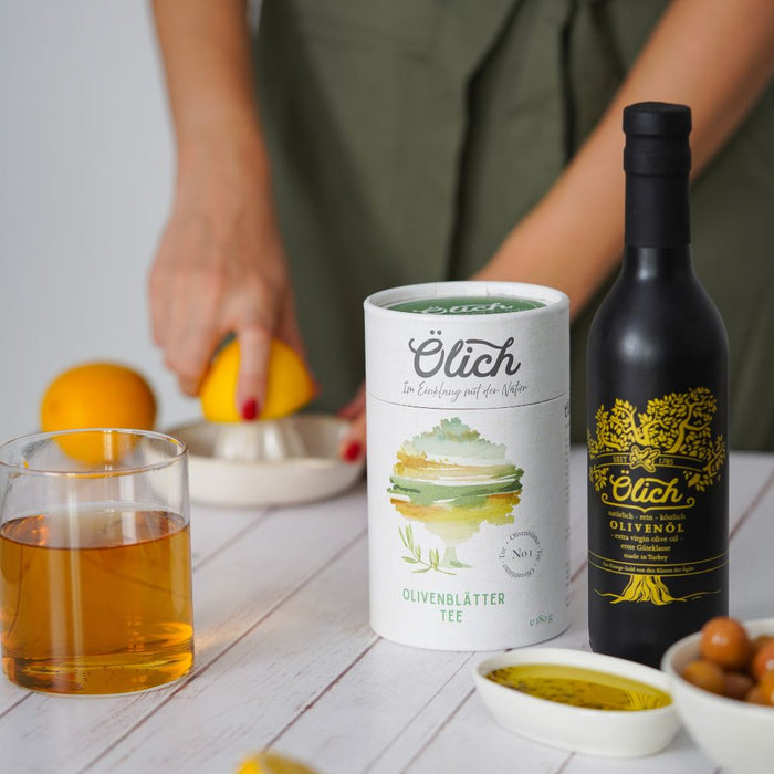 Ölich Olivenblatt Tee und Olivenöl als kleines Geschenk